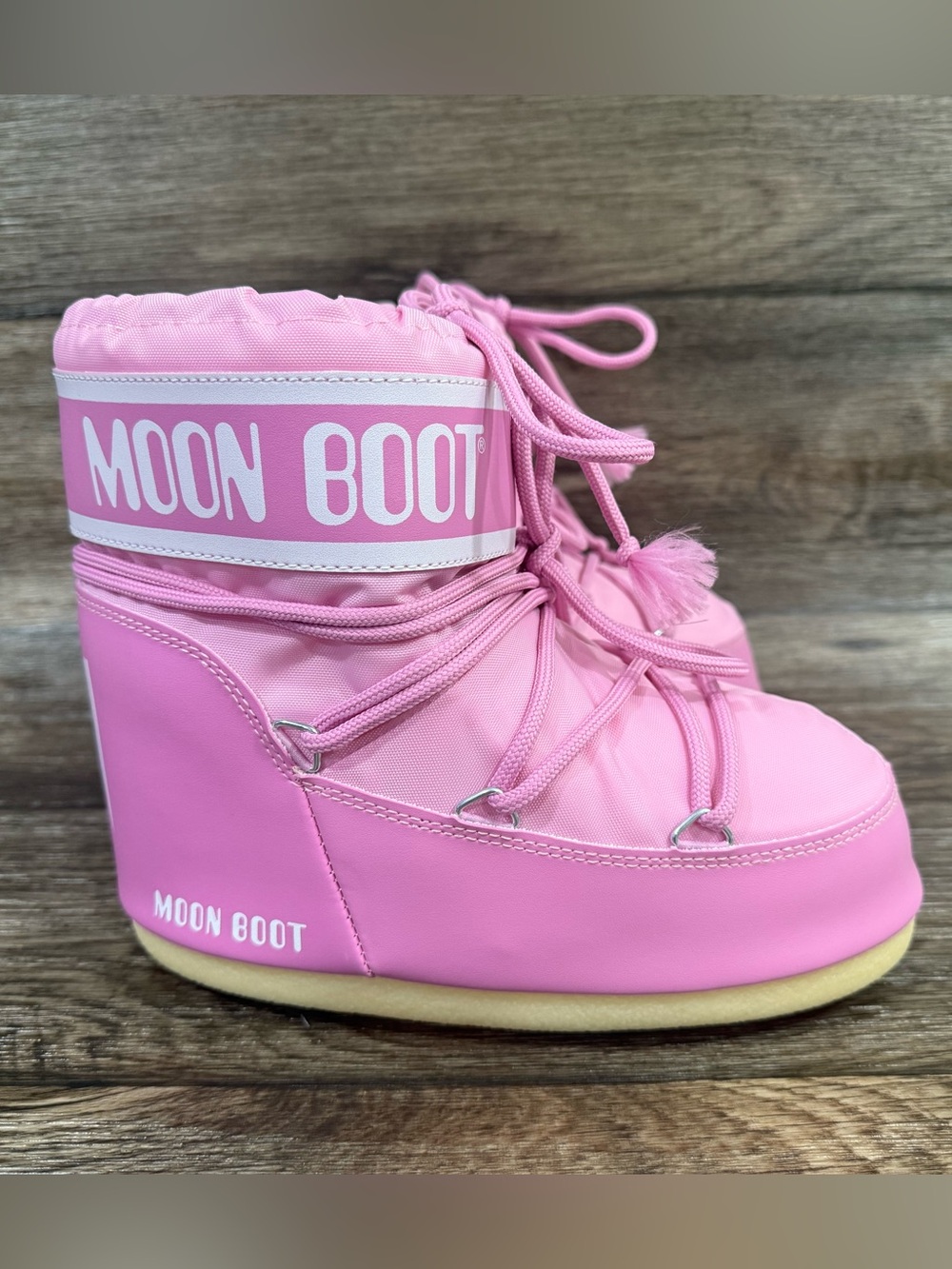 NWOB Moon Boot Pink Icon Low Nylon Size Girls US 3 - 4.5 EU 33 - 35